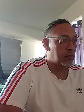 Snapshot of Big_vittollo chatting on March 21, 2026, 11:47 am Big vittollo online show from March 21, 2026, 11:47 am