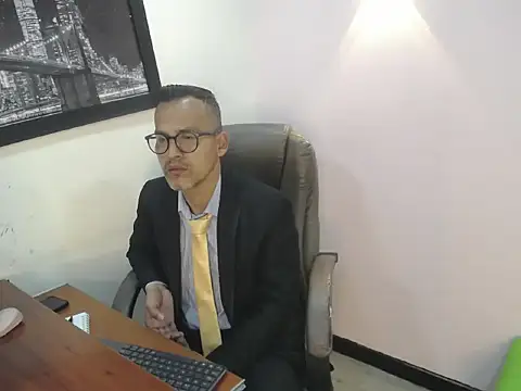 Snapshot of Oswalldo__ chatting on February 11, 2026, 11:32 am Oswalldo online show from February 11, 2026, 11:32 am