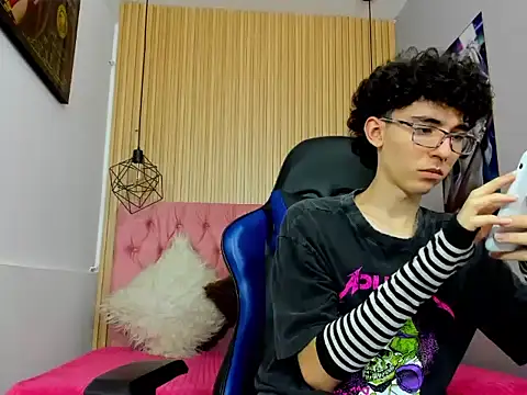 Syriussz online show from February 23, 2026, 7:25 pm