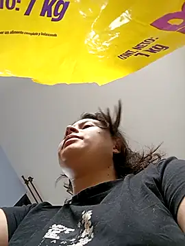 yessica gomez01 online show from May 12, 2026, 3:07 pm