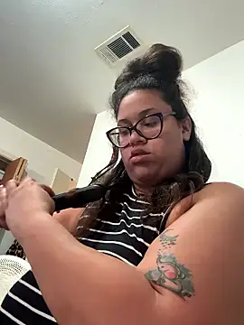 Snapshot of SilkSoleBunnie chatting on January 11, 2026, 9:55 pm SilkSoleBunnie online show from January 11, 2026, 9:55 pm