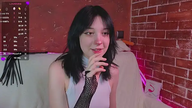 Snapshot of LisaBunnyy chatting on February 28, 2026, 11:15 pm LisaBunnyy online show from February 28, 2026, 11:15 pm