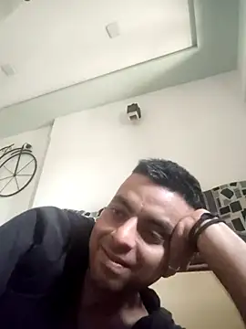 Snapshot of ashleellaunda7582 chatting on April 16, 2026, 9:43 am ashleellaunda7582 online show from April 16, 2026, 9:43 am