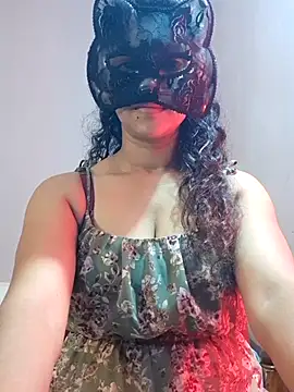 cutehotwife online show from June 6, 2026, 8:14 pm