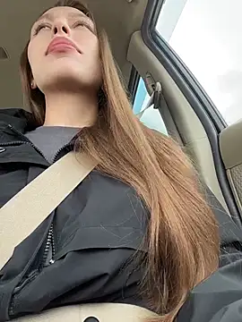 LeiaMood online show from April 14, 2026, 5:23 am