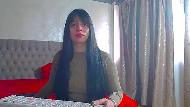 Snapshot of MaddyAllure chatting on February 26, 2026, 1:33 pm MaddyAllure online show from February 26, 2026, 1:33 pm