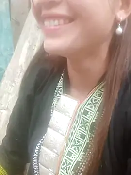 Snapshot of jjennyyy chatting on February 17, 2026, 8:33 am jjennyyy online show from February 17, 2026, 8:33 am