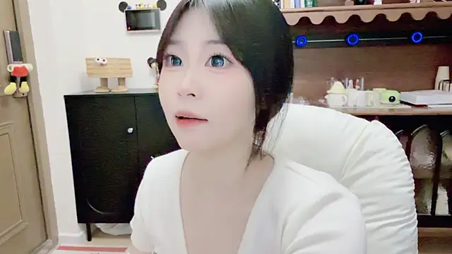 Onefiona online show from June 18, 2026, 11:59 am