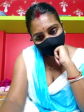 Snapshot of arushi_bb chatting on April 18, 2026, 6:21 pm arushi bb online show from April 18, 2026, 6:21 pm