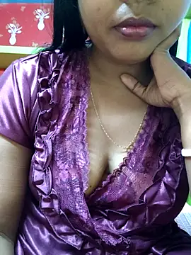 Snapshot of arushi_bb chatting on February 3, 2026, 7:52 pm arushi bb online show from February 3, 2026, 7:52 pm