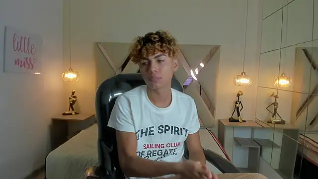 Anyelo Twink online show from March 24, 2026, 4:23 am