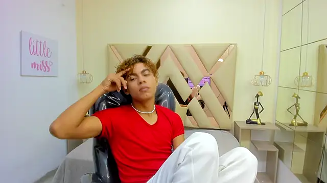 Snapshot of Anyelo_Twink chatting on February 19, 2026, 8:06 pm Anyelo Twink online show from February 19, 2026, 8:06 pm