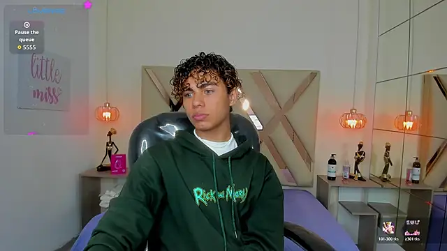Anyelo Twink online show from June 3, 2026, 3:51 am
