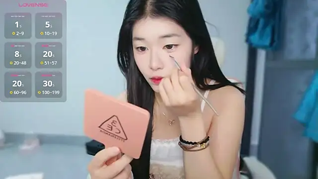 Snapshot of -XiaoYu-777 chatting on February 18, 2026, 7:39 am -XiaoYu-777 online show from February 18, 2026, 7:39 am