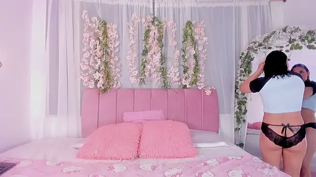 Snapshot of nicky_bonny18 chatting on February 4, 2026, 12:22 pm nicky bonny18 online show from February 4, 2026, 12:22 pm