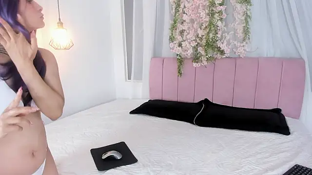 Snapshot of nicky_bonny18 chatting on February 19, 2026, 12:13 pm nicky bonny18 online show from February 19, 2026, 12:13 pm