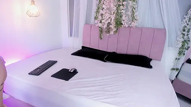 Snapshot of nicky_bonny18 chatting on February 23, 2026, 12:06 pm nicky bonny18 online show from February 23, 2026, 12:06 pm