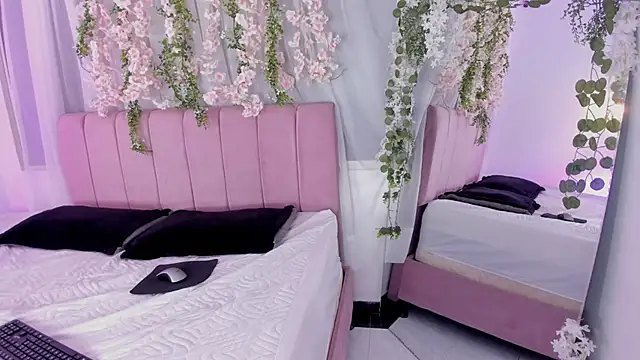 Snapshot of nicky_bonny18 chatting on February 16, 2026, 12:26 pm nicky bonny18 online show from February 16, 2026, 12:26 pm