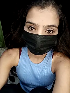 hotyjiyaaaa online show from February 14, 2026, 4:18 pm