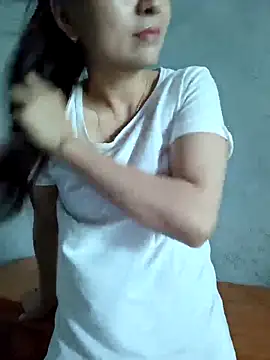 Snapshot of Vanvan68xx chatting on April 5, 2026, 7:26 am Vanvan68xx online show from April 5, 2026, 7:26 am