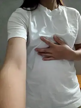 Snapshot of Vanvan68xx chatting on March 28, 2026, 2:29 pm Vanvan68xx online show from March 28, 2026, 2:29 pm