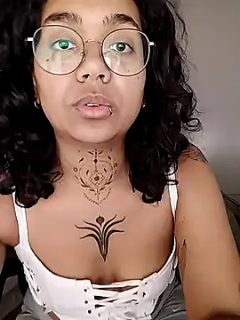 Snapshot of therealsun8 chatting on January 17, 2026, 6:06 am therealsun8 online show from January 17, 2026, 6:06 am