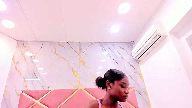 Snapshot of passion_black chatting on February 3, 2026, 6:46 pm passion black online show from February 3, 2026, 6:46 pm