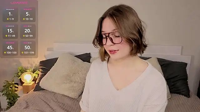 Snapshot of Next2Marie chatting on April 30, 2026, 4:52 am Next2Marie online show from April 30, 2026, 4:52 am