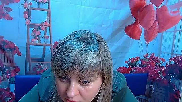Snapshot of VeronicaSvitt chatting on February 11, 2026, 2:17 pm VeronicaSvitt online show from February 11, 2026, 2:17 pm