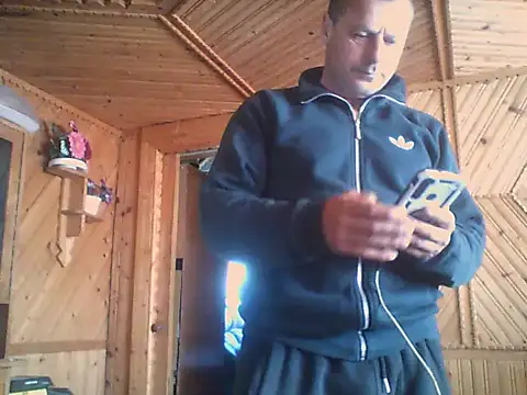 Snapshot of Ivan9iutt chatting on April 24, 2026, 12:51 pm Ivan9iutt online show from April 24, 2026, 12:51 pm