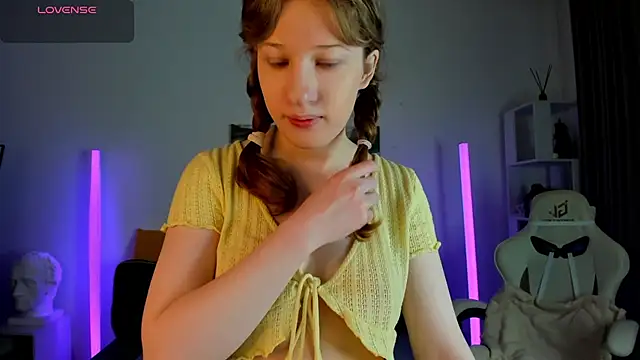 tracy aw online show from March 30, 2026, 6:37 am