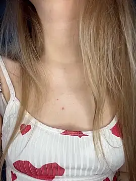 Snapshot of MargoXoki chatting on February 11, 2026, 9:53 am MargoXoki online show from February 11, 2026, 9:53 am