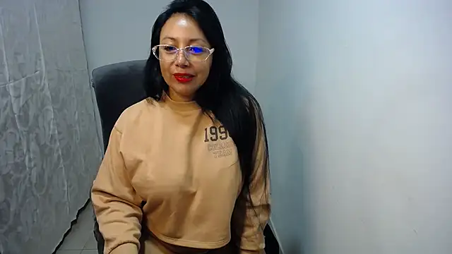 Snapshot of soyElena46 chatting on March 10, 2026, 11:36 am soyElena46 online show from March 10, 2026, 11:36 am