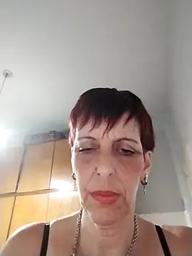 Juguetonafogosa5 online show from February 12, 2026, 4:01 am