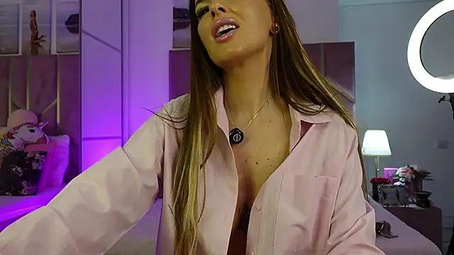 rianaaross online show from March 15, 2026, 5:14 am