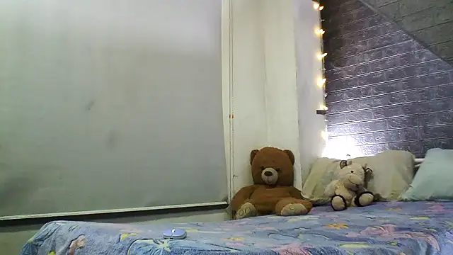 Snapshot of Xxxcerezita14_N chatting on April 4, 2026, 11:55 pm Xxxcerezita14 N online show from April 4, 2026, 11:55 pm