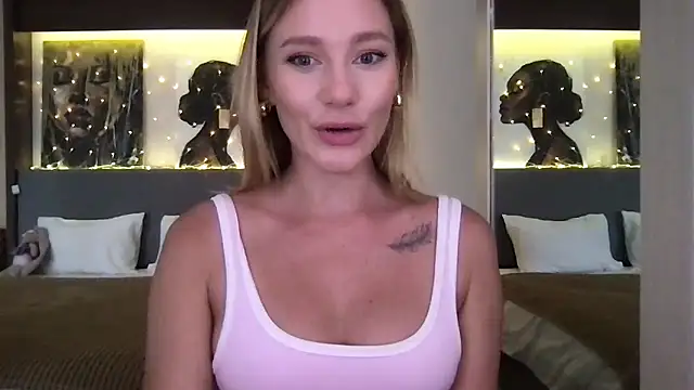 Snapshot of Stella_muse chatting on January 14, 2026, 4:05 am Stella muse online show from January 14, 2026, 4:05 am