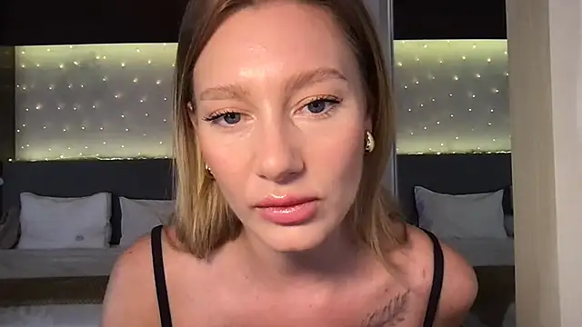 Stella muse online show from April 26, 2026, 3:48 am