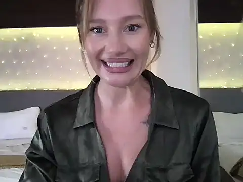 Stella muse online show from March 21, 2026, 3:52 am