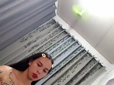 Snapshot of LOVELYMAYUMIE chatting on December 9, 2024, 1:45 pm LOVELYMAYUMIE online show from December 9, 2024, 1:45 pm