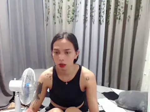 Snapshot of LOVELYMAYUMIE chatting on December 18, 2024, 1:37 am LOVELYMAYUMIE online show from December 18, 2024, 1:37 am