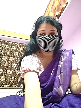 Priyaji7575 online show from February 4, 2026, 5:13 am