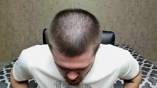 Snapshot of Well_boy chatting on April 2, 2026, 3:08 pm Well boy online show from April 2, 2026, 3:08 pm