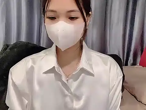 Snapshot of Lucy681 chatting on March 4, 2026, 6:43 am Lucy681 online show from March 4, 2026, 6:43 am