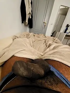 Snapshot of crazygu14456 chatting on February 12, 2026, 12:43 am crazygu14456 online show from February 12, 2026, 12:43 am