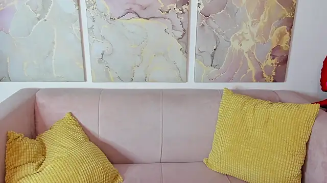 Snapshot of MollysMiawko chatting on February 23, 2026, 10:05 am MollysMiawko online show from February 23, 2026, 10:05 am