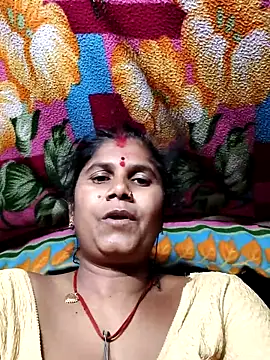 Snapshot of Hot_di97 chatting on May 11, 2026, 3:51 pm Hot di97 online show from May 11, 2026, 3:51 pm