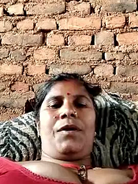 Hot di97 online show from April 18, 2026, 11:34 am