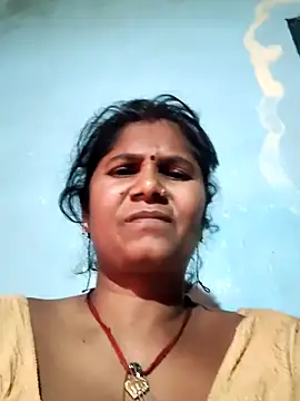 Snapshot of Hot_di97 chatting on May 12, 2026, 2:45 pm Hot di97 online show from May 12, 2026, 2:45 pm
