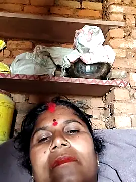 Hot di97 online show from February 13, 2026, 8:36 am